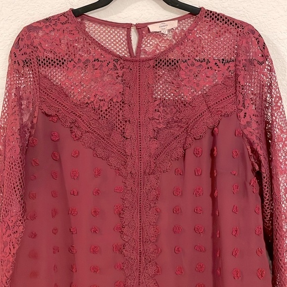 Entro Women Tunic Top Medium Red Swiss Dot Lace Shoulder Detail Button Preppy - Picture 4 of 14